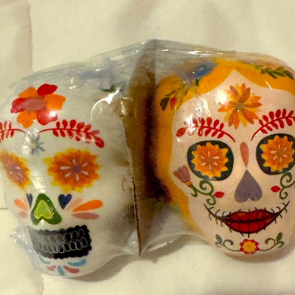 Gibson home salt pepper shakers